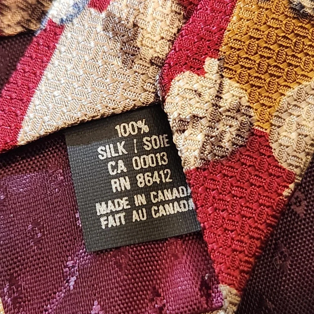 Preswick & Moore Tie Mens OS Red Gold Silk Excellent Leaf Paisley Dark Academia